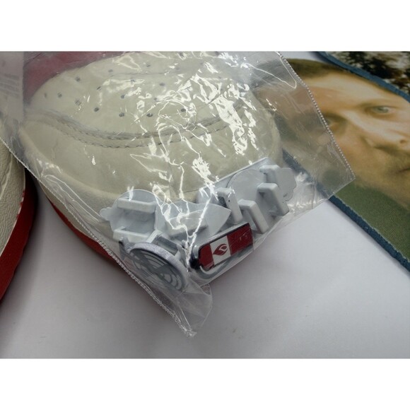 Athletic_Shoes